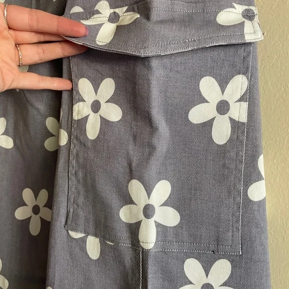 BiBi Gray Floral Wide-Leg Pant NWT - Picture 7 of 8